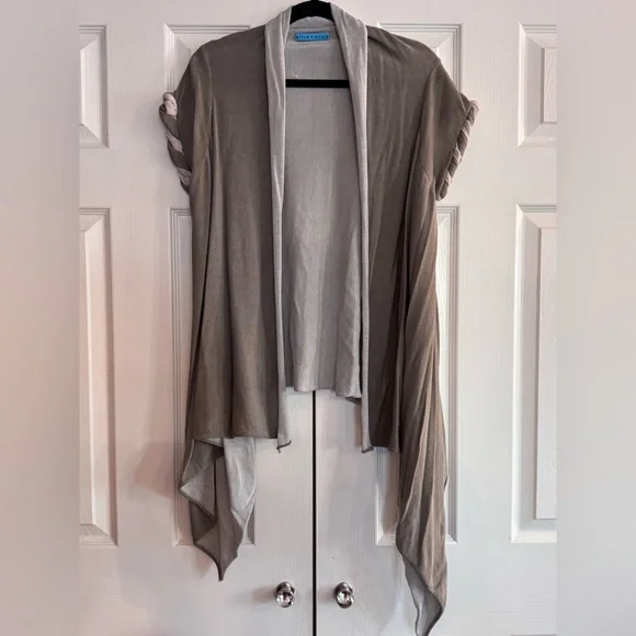 Alice + Olivia Two-Tone - Picture 3 of 8